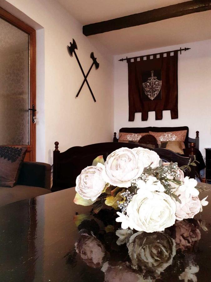 Apartament Medieval เปรดัล ภายนอก รูปภาพ