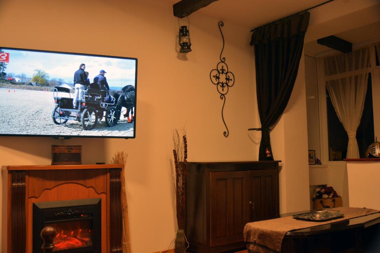 Apartament Medieval เปรดัล ภายนอก รูปภาพ